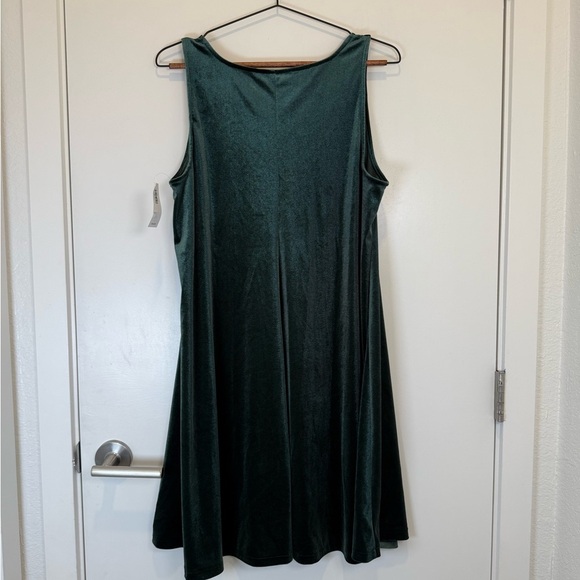 NWT Old Navy Dark Green Velvet Mini Dress - Picture 4 of 5